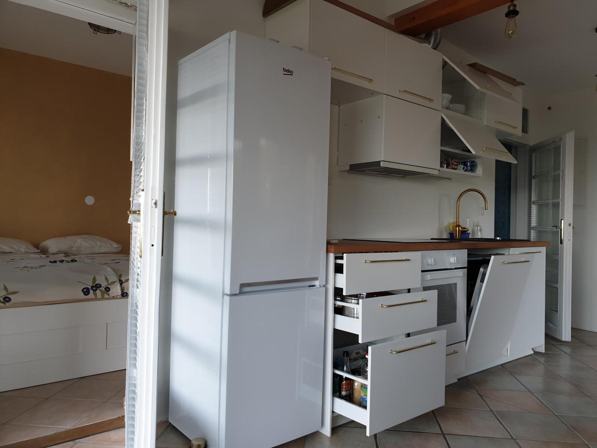 Piran Beach House - Private Oasis - Beachfront Apartment With A Sea View Terrace Екстериор снимка